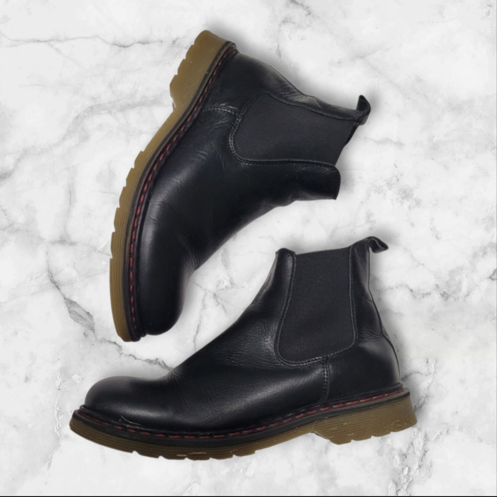 Black Leather Chelsea Ankle Boots - Classic Women's Booties